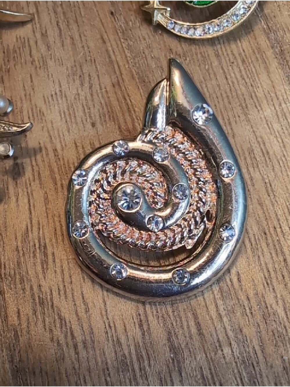 Moon & Earth & Shell Brooch Set - Women Jewelry - Picture 3 of 12